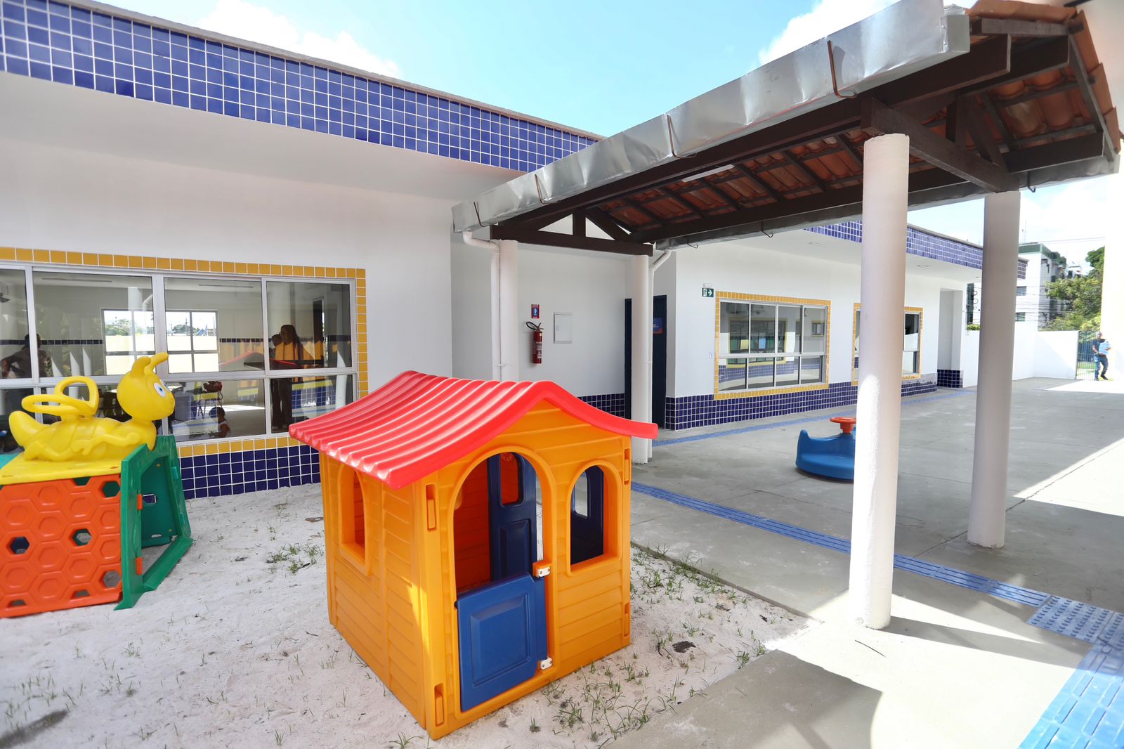 Escola foi entregue nesta segunda/Foto: Helia Scheppa/Prefeitura do Recife Escola foi entregue nesta segunda/Foto: Helia Scheppa/Prefeitura do Recife