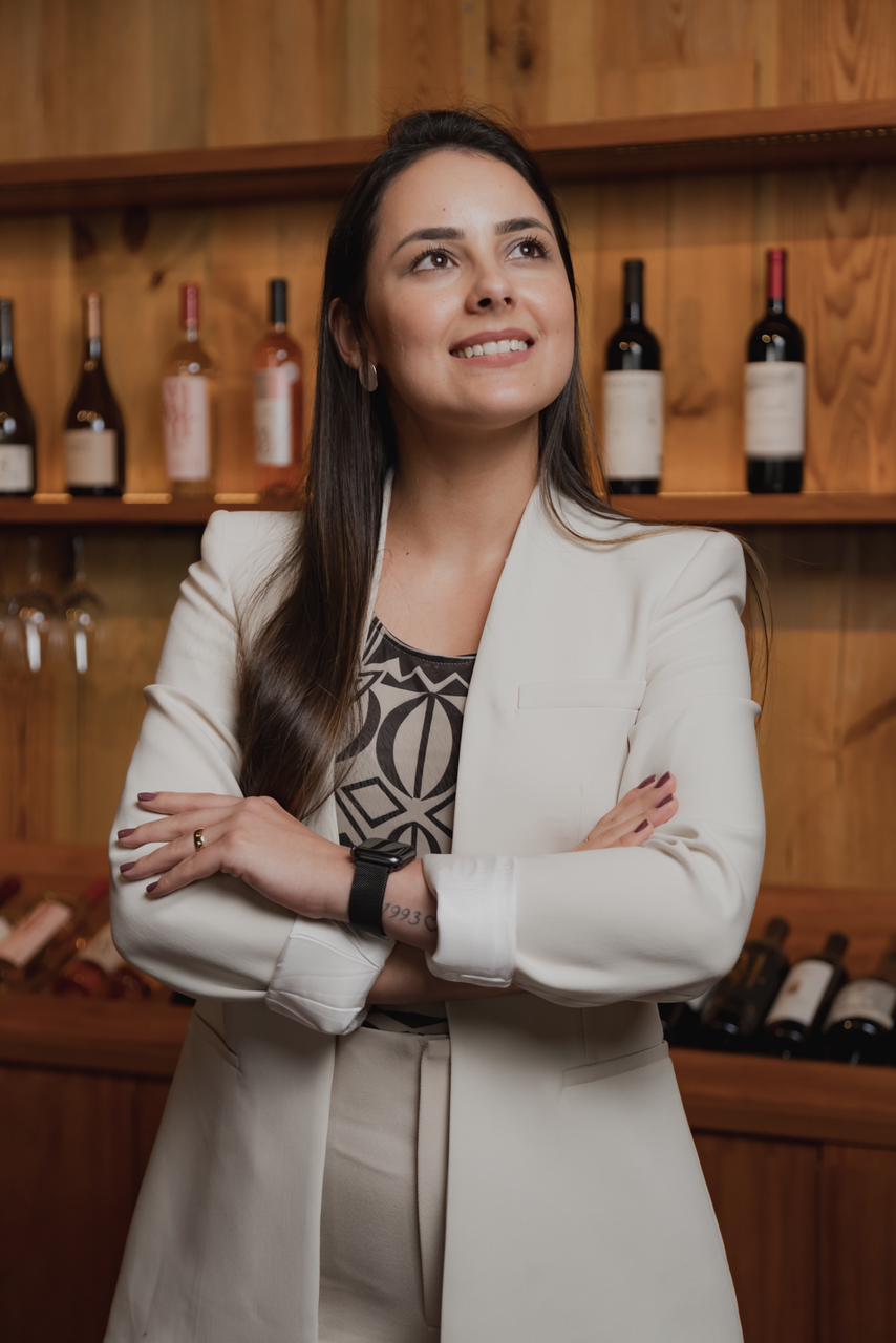 Naiara Leal, head da equipe de Gente e Gestão do grupo Pobre Juan