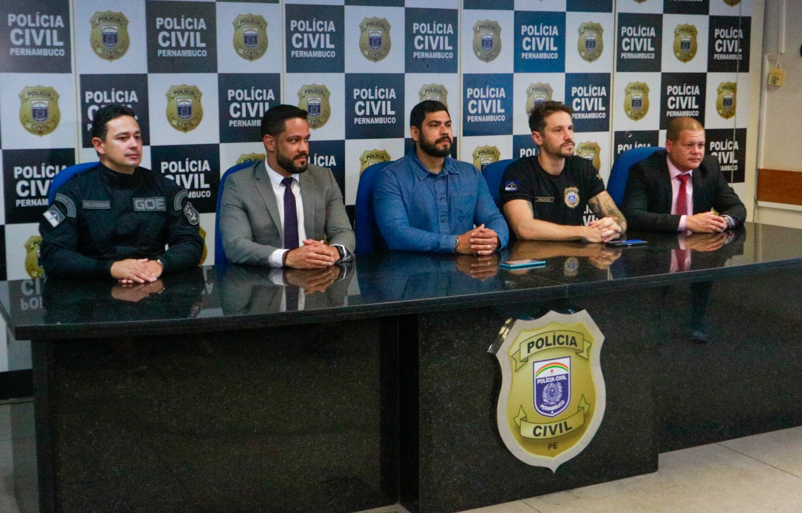 Os delegados explicaram como foi o sequestro e libertação de reféns