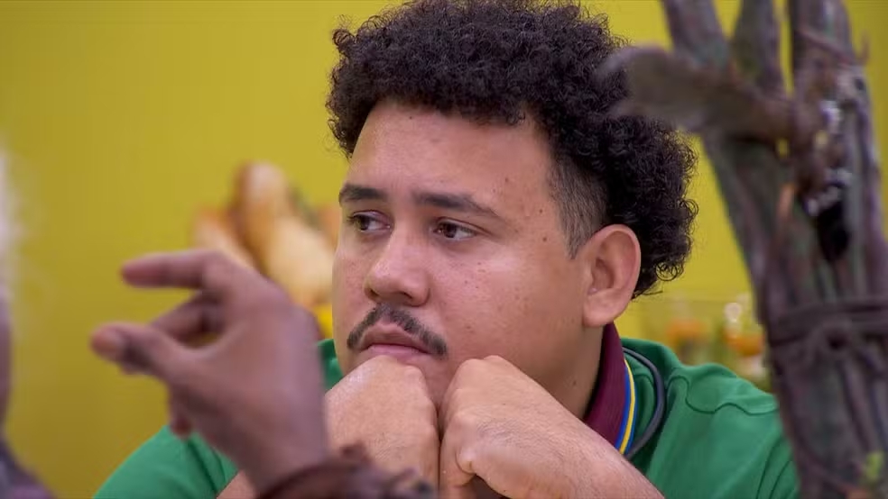 De acordo com enquete, Lucas Henrique deixará o BBB 24/Foto: Reprodução/Globo De acordo com enquete, Lucas Henrique deixará o BBB 24/Foto: Reprodução/Globo