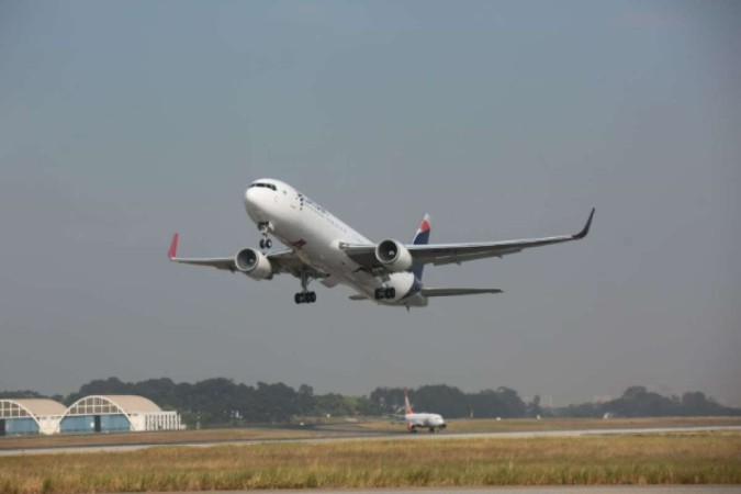 A expectativa é de que as três grandes companhias - Azul, GOL e Latam (foto) - ofereçam voos no aplicativo do programa/foto: Latam/Reprodução A expectativa é de que as três grandes companhias - Azul, GOL e Latam (foto) - ofereçam voos no aplicativo do programa/foto: Latam/Reprodução