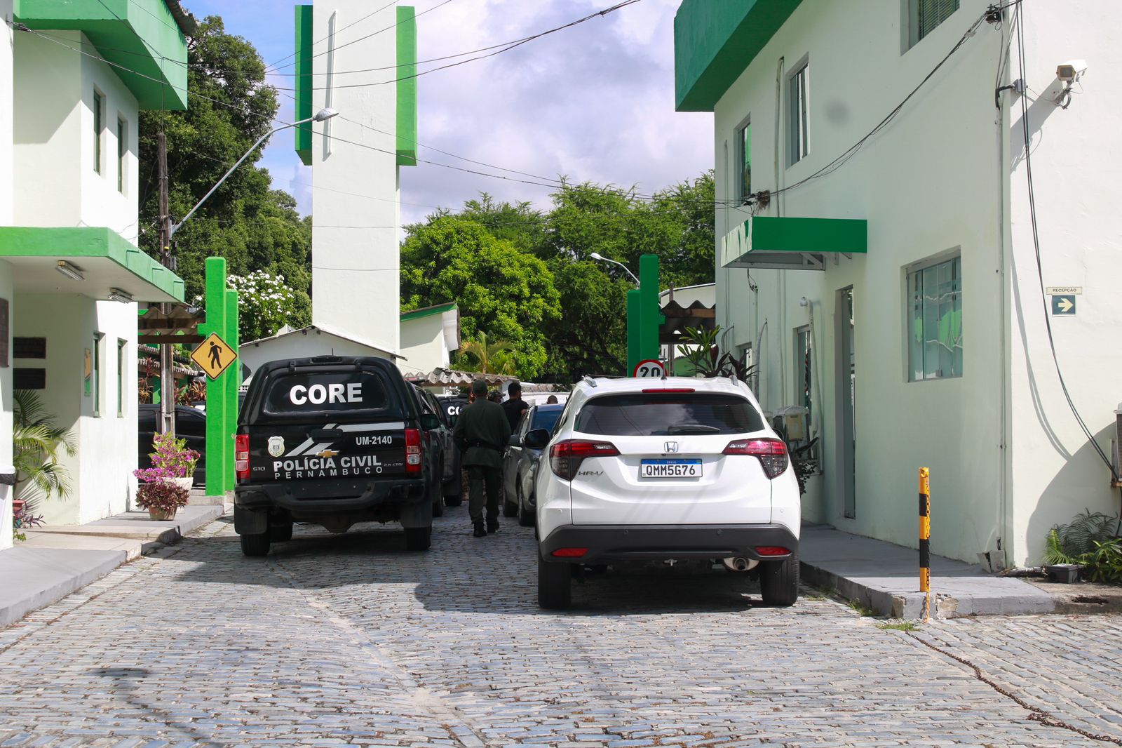 O empresário, após ser ouvido na delegacia, realizou o exame de corpo delito no Instituto Médico Legal (IML)