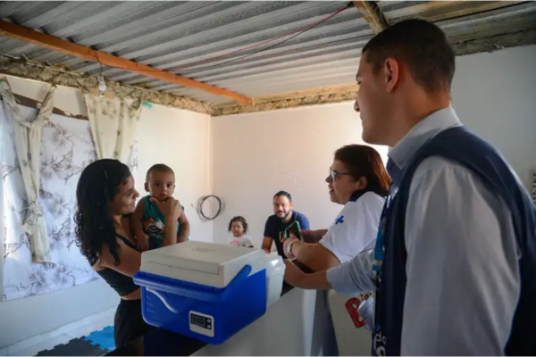 A proposta do governo é retomar o formato de atendimento em que o profissional de saúde bate à porta/Crédito: Tomaz Silva/Agência Brasil