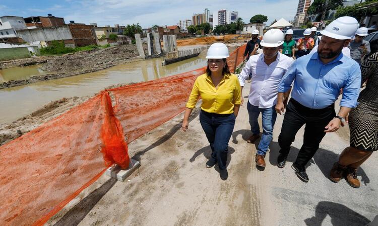 Durante a ação foi informada a realização de um mutirão de limpeza, em parceria com a Prefeitura de Olinda/Foto: Miva Filho/Secom Durante a ação foi informada a realização de um mutirão de limpeza, em parceria com a Prefeitura de Olinda/Foto: Miva Filho/Secom