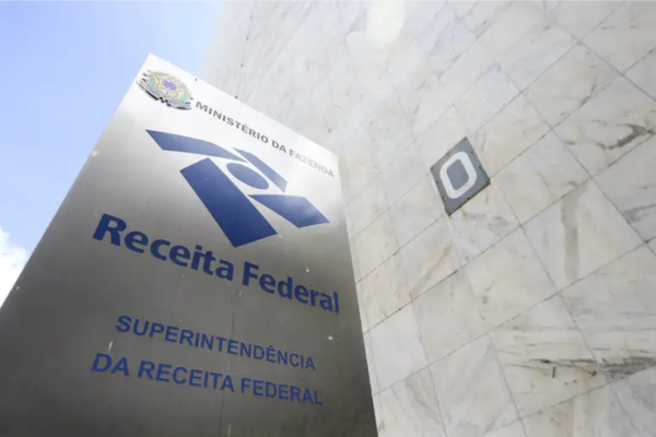 Superintendência da Receita Federal, em Brasília/Crédito: Marcelo Camargo/Agência Brasil Superintendência da Receita Federal, em Brasília/Crédito: Marcelo Camargo/Agência Brasil
