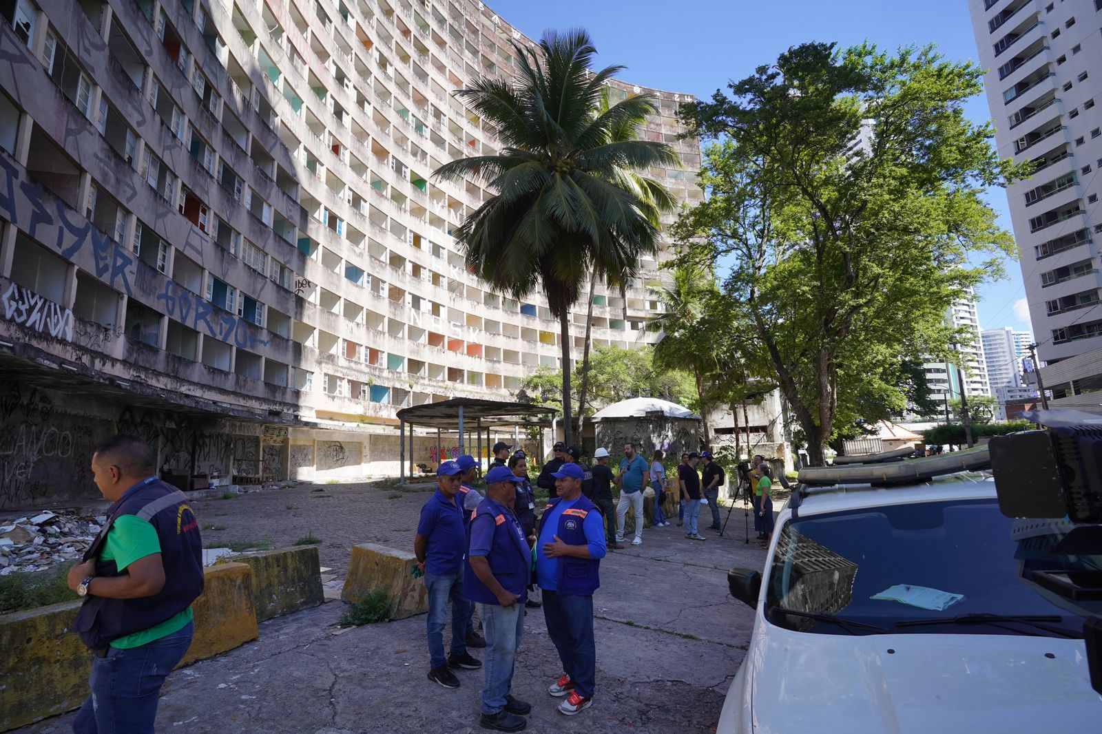 O Edifício Holiday fica na Rua Salgueiro, nº 73, em Boa Viagem, na Zona Sul do Recife