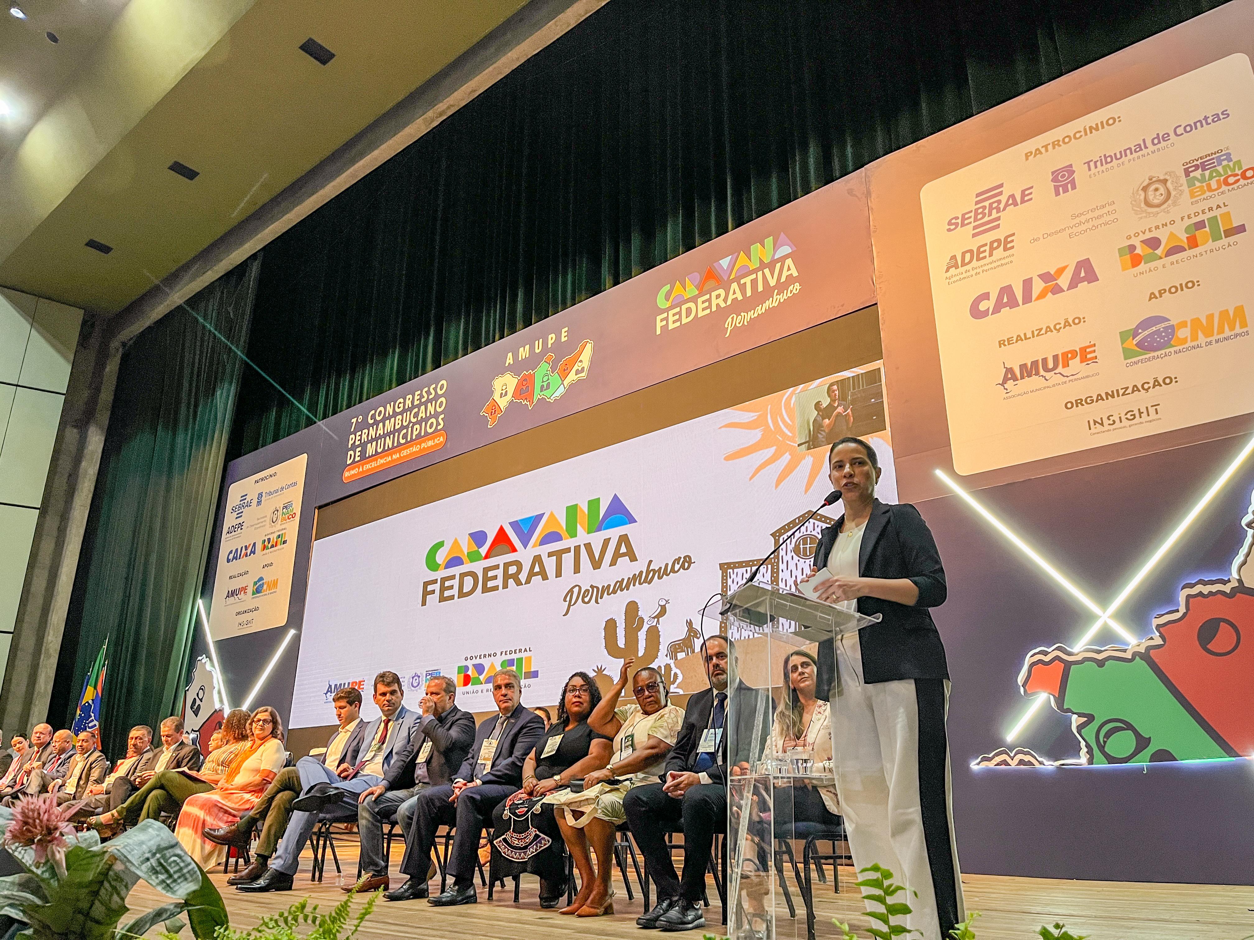 Governadora Raquel Lyra na abertura do 7º Congresso Pernambucano de Municípios/Ruan Pablo/DP Governadora Raquel Lyra na abertura do 7º Congresso Pernambucano de Municípios/Ruan Pablo/DP