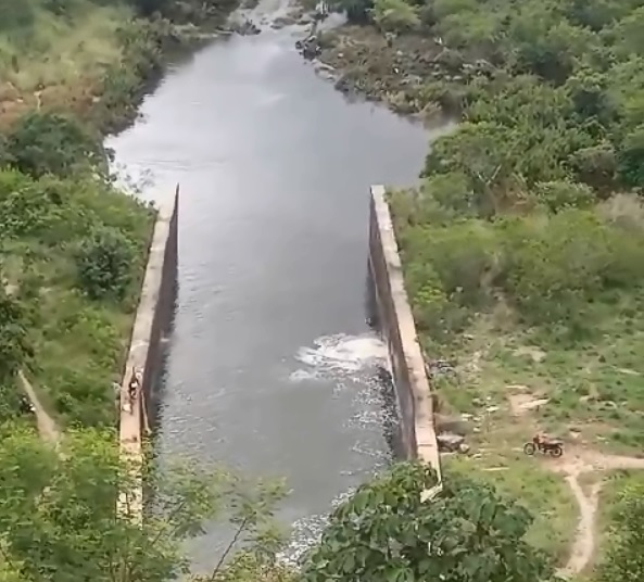 Barragem teve comporta fechada/Foto: Governo de Pernambuco Barragem teve comporta fechada/Foto: Governo de Pernambuco