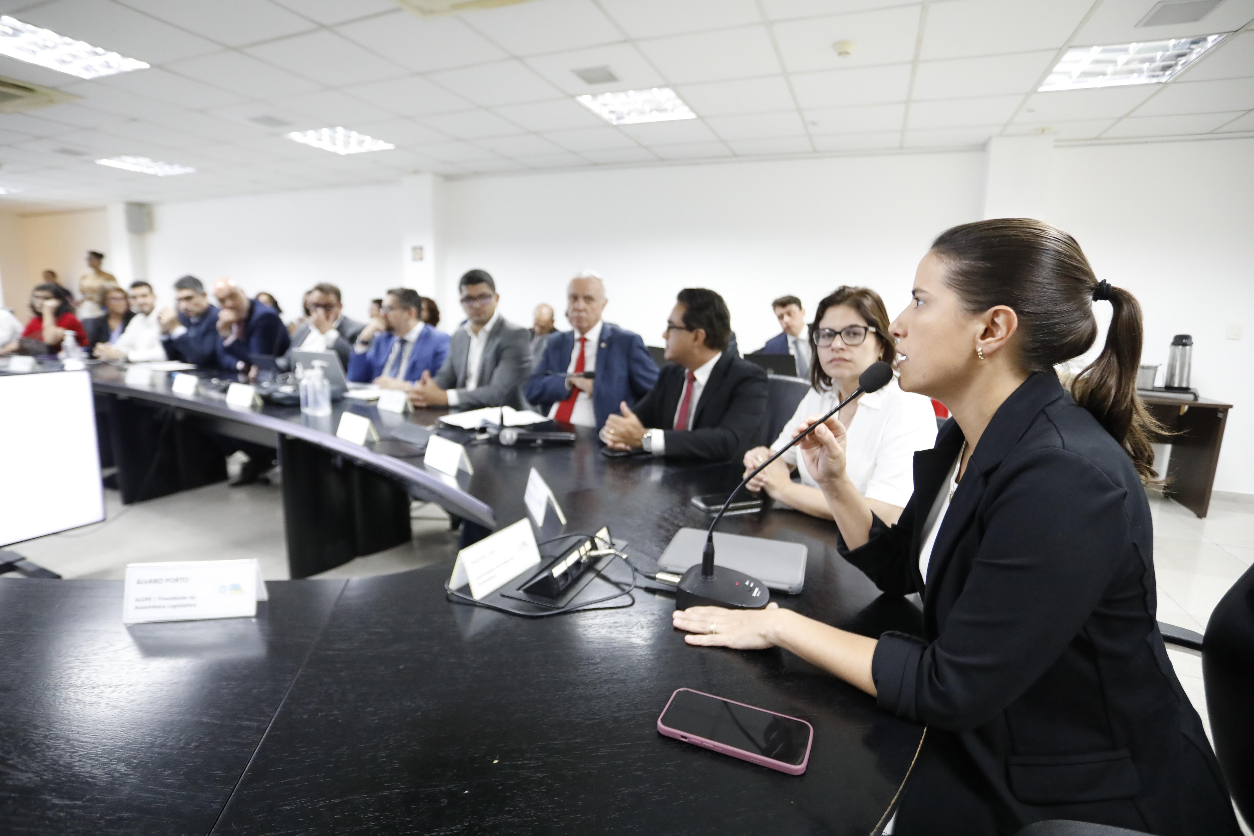 Nesta segunda-feira (15), a governadora Raquel Lyra participou de uma reunião de monitoramento do Juntos pela Segurança/Foto: Hesíodo Góes/Secom
