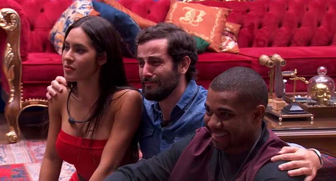 Davi, Isabelle e Matteus são os finalistas do BBB 24/Foto: Reprodução/TV Globo Davi, Isabelle e Matteus são os finalistas do BBB 24/Foto: Reprodução/TV Globo