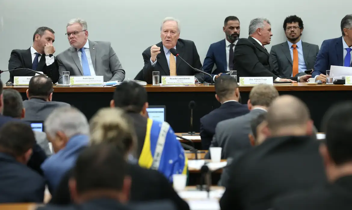 Ministro compareceu à Comissão de Segurança Pública da Câmara/foto: Lula Marques/Agência Brasil Ministro compareceu à Comissão de Segurança Pública da Câmara/foto: Lula Marques/Agência Brasil