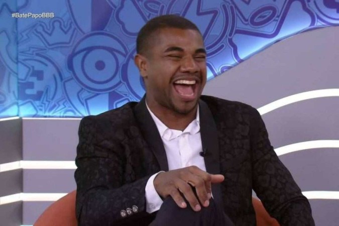 Davi Brito está rindo a toa com a bolada que ganhou do programa/foto: Reprodução/Globo Davi Brito está rindo a toa com a bolada que ganhou do programa/foto: Reprodução/Globo