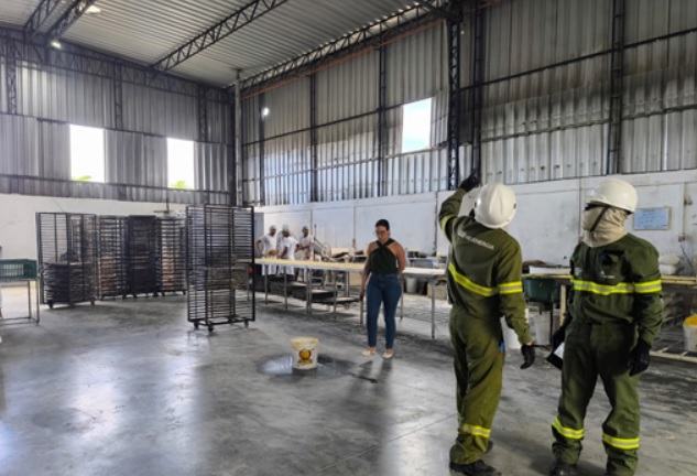 Fiscalizaçãoa conteceu em fábricas sde Jaboatão dos Guararapes/Foto: Neoenergia Pernambuco