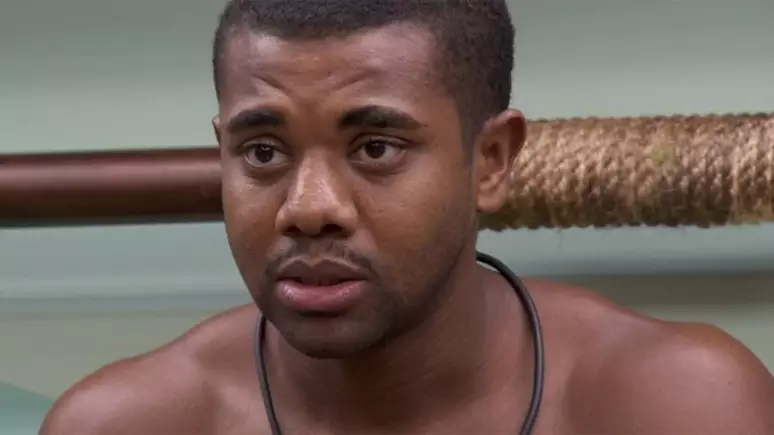 O campeão do BBB 24 sentiu na pele a força do cancelamento ao ter o fim de seu relacionamento com Mani Reggo exposto/Foto: Reprodução/TV Globo O campeão do BBB 24 sentiu na pele a força do cancelamento ao ter o fim de seu relacionamento com Mani Reggo exposto/Foto: Reprodução/TV Globo