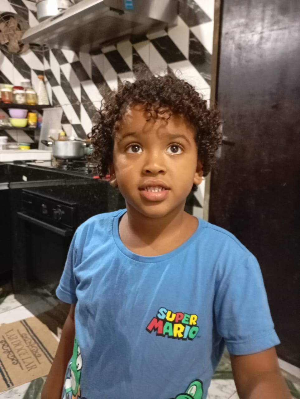 Oscar Pietro, de 5 anos, autista não verbal de nível 2