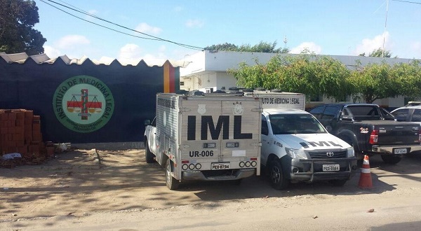 O corpo da v&iacute;tima foi encaminhado ao IML de Petrolina, no Sert&atilde;o do Estado/Foto: Arquivo