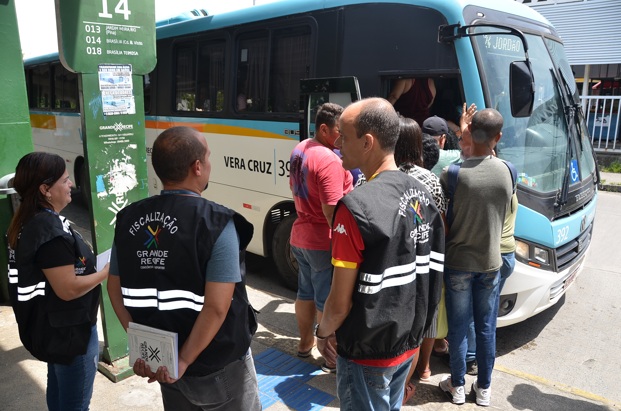 Fiscais foram ao Terminal de Santa Rita/Foto: Paulo Maciel/Grande Recife Consórcio