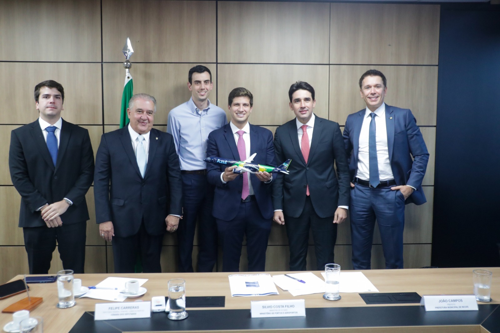 A efetivação do novo destino Recife-Porto consagra a capital do Estado como pioneira no Nordeste a oferecer voos diretos para Porto/Foto: Divulgação A efetivação do novo destino Recife-Porto consagra a capital do Estado como pioneira no Nordeste a oferecer voos diretos para Porto/Foto: Divulgação