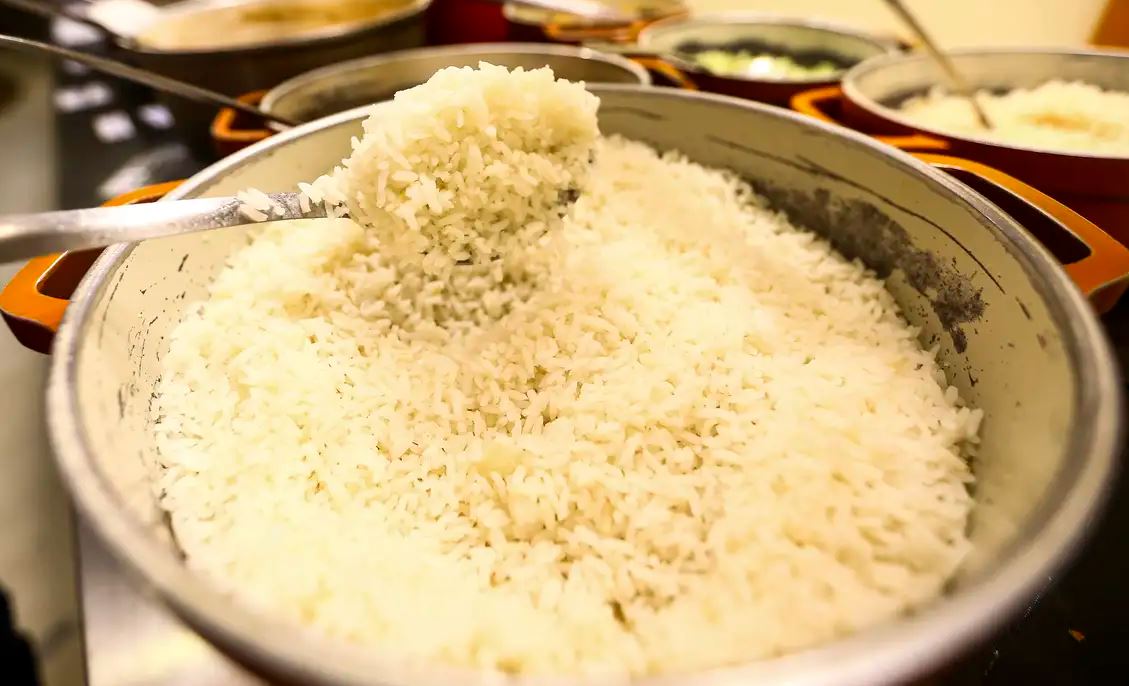 Prato sem comida faz parte da rotina de brasileiros/Tânia Rego/Agência Brasil