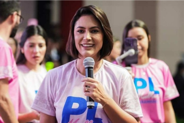 ''Diante dessa enfermidade, os eventos do PL Mulher que ocorreriam em Aracaju com a presença de Michelle Bolsonaro, nos dias 26 e 27 de abril serão remarcados'', afirma nota do PL