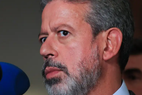 Arthur Lira (PP-AL), presidente da Ca%u0302mara dos Deputados/Crédito: Lula Marques/ Agência Brasil Arthur Lira (PP-AL), presidente da Ca%u0302mara dos Deputados/Crédito: Lula Marques/ Agência Brasil