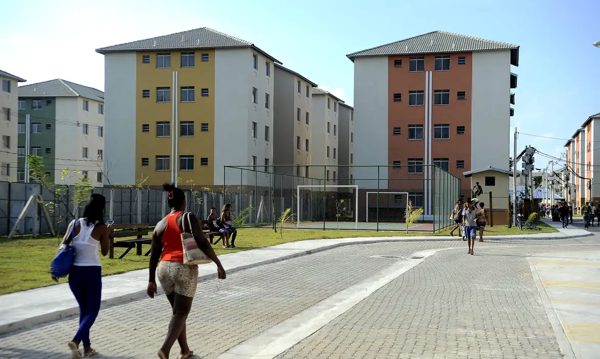 O déficit habitacional do Brasil totalizou 6.215.313 de domicílios em 2022/Fernando Frazão/Agência Brasil O déficit habitacional do Brasil totalizou 6.215.313 de domicílios em 2022/Fernando Frazão/Agência Brasil
