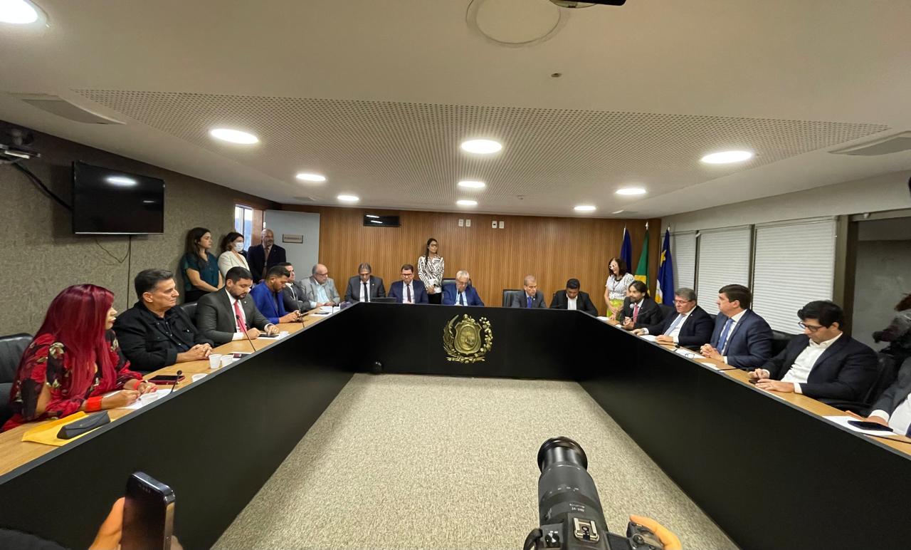 CCLJ da Alepe aprovou emenda que antecipa extinção das faixas salariais/Reprodução/Blog Dantas Barreto CCLJ da Alepe aprovou emenda que antecipa extinção das faixas salariais/Reprodução/Blog Dantas Barreto