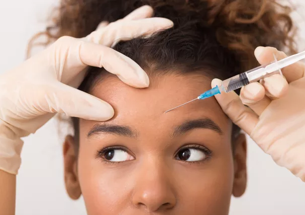 A vertente da medicina regenerativa se concentra em reparar e restaurar os tecidos da pele que sofreram com o tempo e diversas condições, como o envelhecimento e as doenças dermatológicas./Foto: Getty Images/iStockphoto