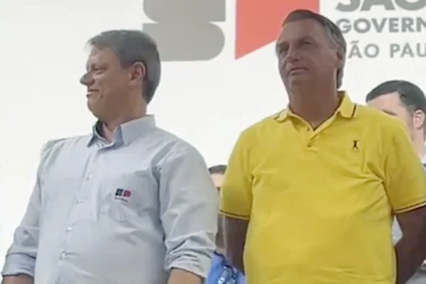 Bolsonaro e Tarcísio lado a lado/Crédito: Reprodução de redes sociais Bolsonaro e Tarcísio lado a lado/Crédito: Reprodução de redes sociais