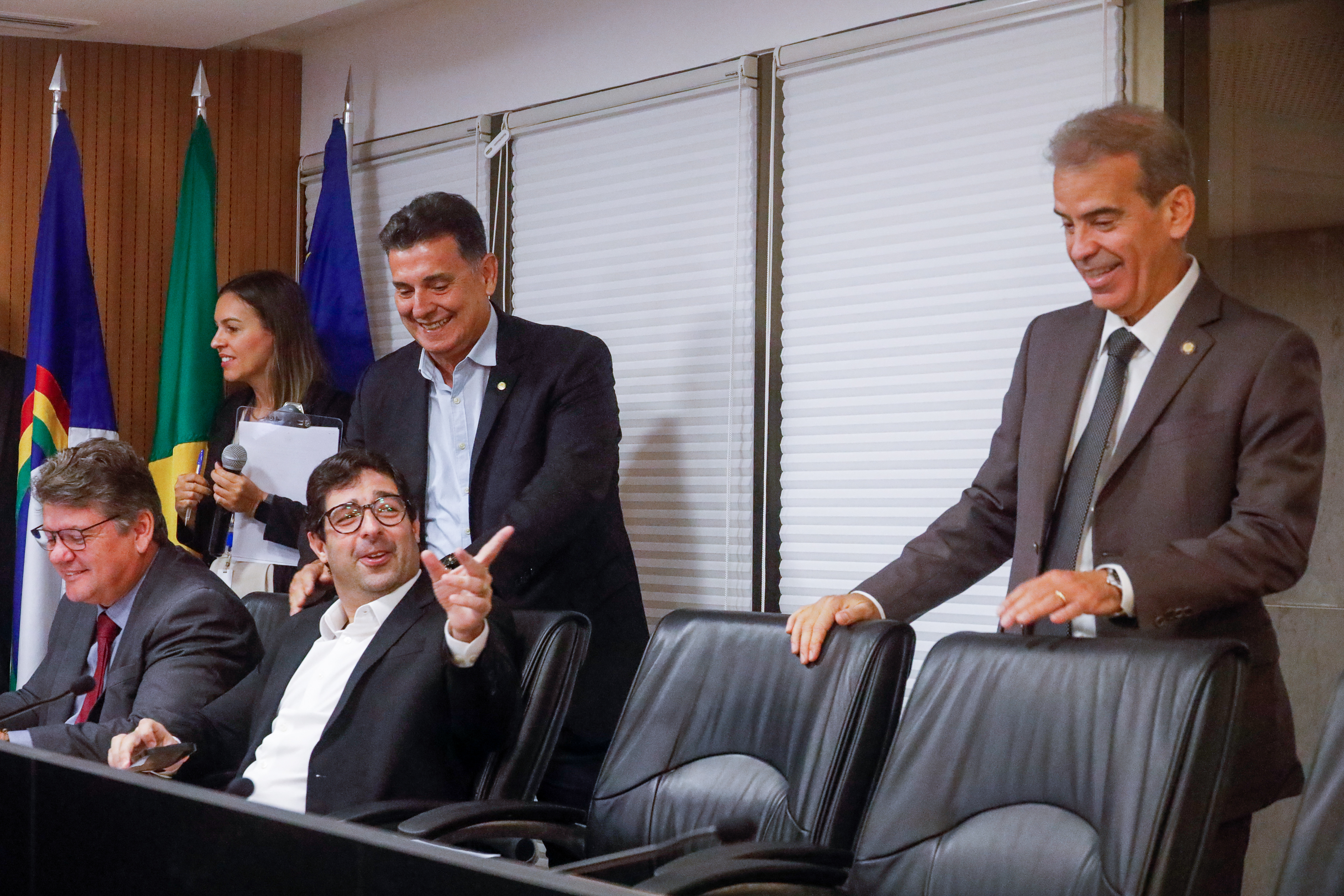 Deputados do PL estreitam rela&ccedil;&atilde;o com PSB em Pernambuco e se distanciam de Raquel Lyra (PSDB)/Roberta Guimar&atilde;es/Alepe
