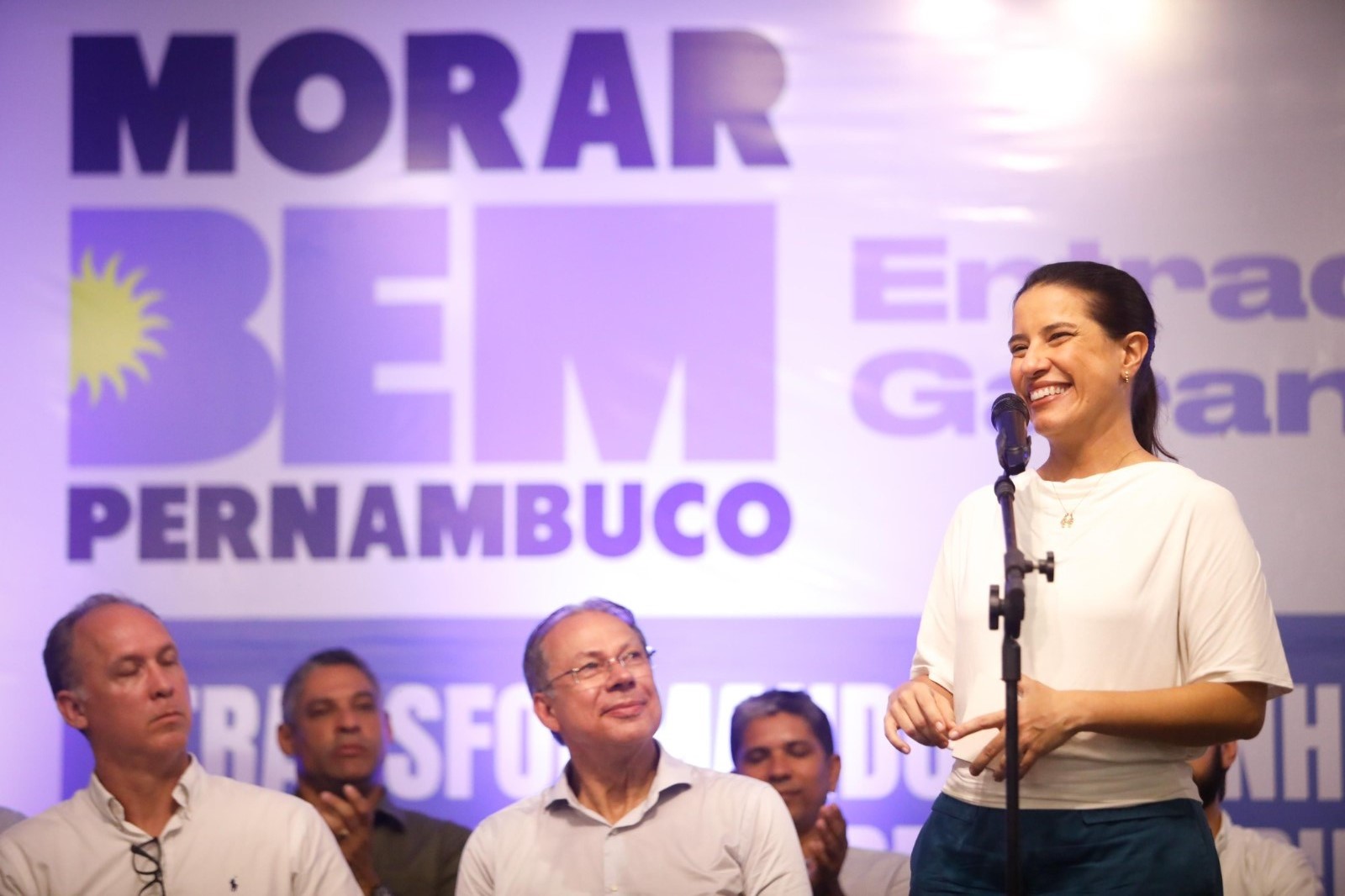 "Estamos garantindo que milhares de pessoas tenham uma moradia digna para morar, criar os filhos e viver dias melhores", afirmou a governadora Raquel Lyra/Hesíodo Góes/Secom "Estamos garantindo que milhares de pessoas tenham uma moradia digna para morar, criar os filhos e viver dias melhores", afirmou a governadora Raquel Lyra/Hesíodo Góes/Secom
