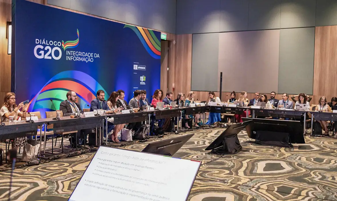Promovido pelo Grupo de Trabalho de Economia Digital do G20 (grupo das 20 maiores economias do planeta, mais União Europeia e União Africana), o seminário sobre integridade da informação contou com a presença de representantes de cerca de 50 países/Foto: G20/Divulgação Promovido pelo Grupo de Trabalho de Economia Digital do G20 (grupo das 20 maiores economias do planeta, mais União Europeia e União Africana), o seminário sobre integridade da informação contou com a presença de representantes de cerca de 50 países/Foto: G20/Divulgação