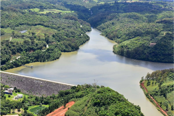 Imagem colorida de represa em Caxias do Sul (RS)/Créditos: Divulgação/Samae Imagem colorida de represa em Caxias do Sul (RS)/Créditos: Divulgação/Samae