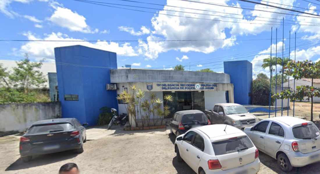 O idoso foi foi autuado em flagrante por estupro de vulnerável/Foto: Reprodução/Google Street View