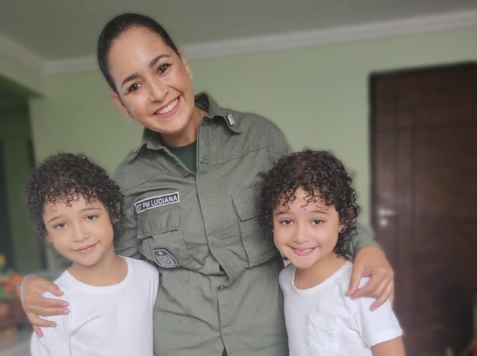 Servidoras da seguran&ccedil;a p&uacute;blica do Estado foram surpreendidas por seus filhos durante homenagem/Divulga&ccedil;&atilde;o