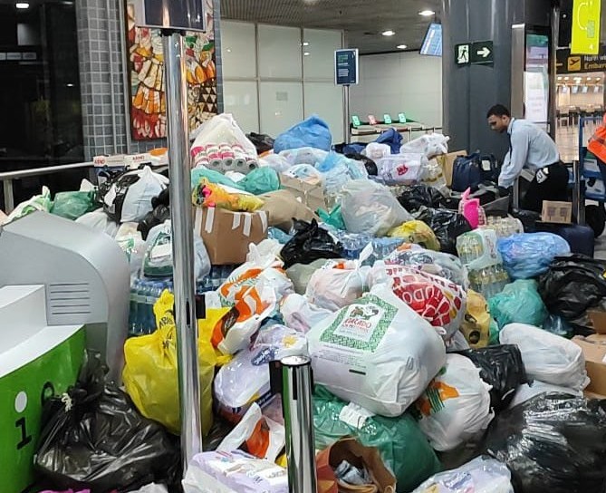 Doações para o povo do Rio Grande do Sul no Aeroporto do Recife/Reprodução/redes sociais