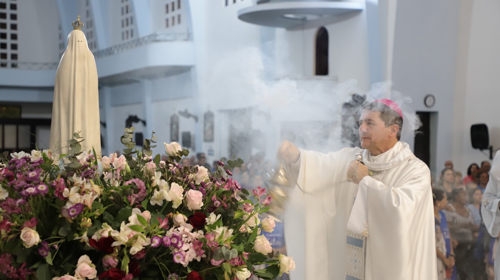 A programação de missas realizadas durante todo o dia foi encerrada com o Arcebispo de Olinda e Recife, Dom Paulo Jackson/Foto: Alex Costa A programação de missas realizadas durante todo o dia foi encerrada com o Arcebispo de Olinda e Recife, Dom Paulo Jackson/Foto: Alex Costa