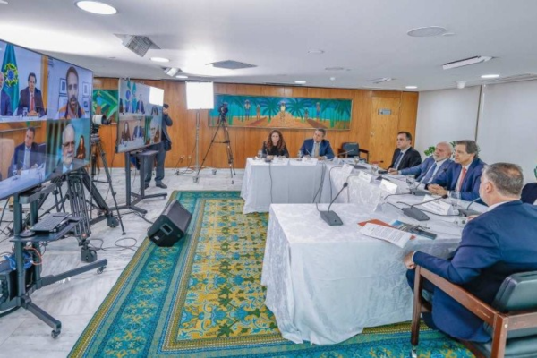 O anúncio foi feito por Lula e Haddad, ao lado de outras autoridades, em uma videoconferência com o governador Eduardo Leite/Crédito: Ricardo Stuckert / PR O anúncio foi feito por Lula e Haddad, ao lado de outras autoridades, em uma videoconferência com o governador Eduardo Leite/Crédito: Ricardo Stuckert / PR