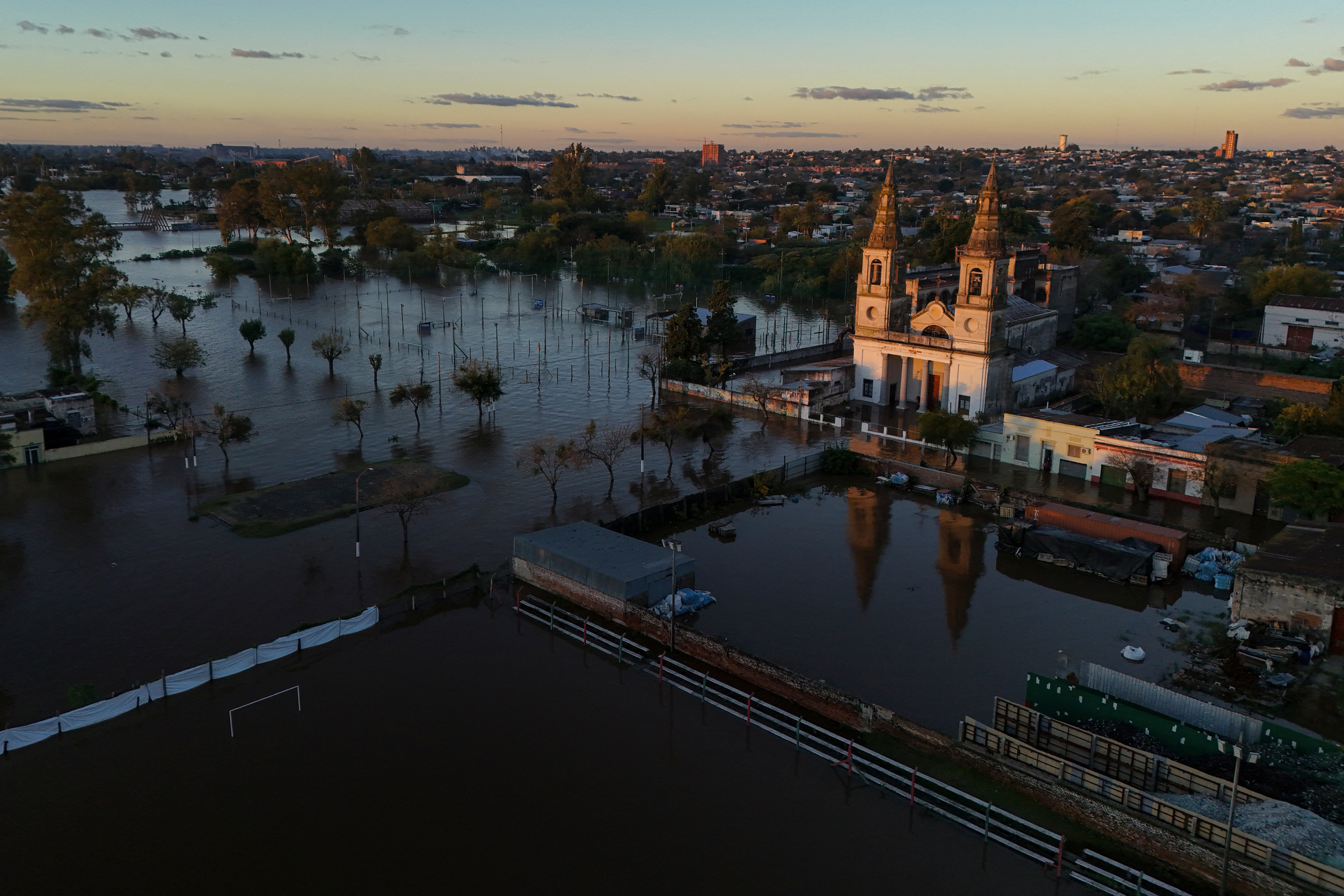 Sistema Nacional de Emergências (Sinae) alertou para o impacto das cheias na produção agropecuária/foto: Daniel RODRIGUEZ / adhoc / AFP