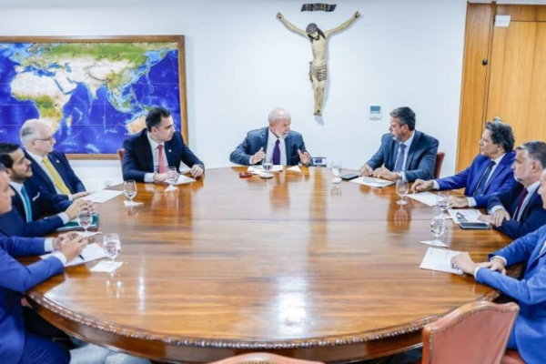 Lula se reuniu com ministros; os presidentes do Senado, Rodrigo Pacheco, e da Câmara, Arthur Lira; e o ministro Edson Fachin, do Supremo/Crédito: Ricardo Stuckert / PR Lula se reuniu com ministros; os presidentes do Senado, Rodrigo Pacheco, e da Câmara, Arthur Lira; e o ministro Edson Fachin, do Supremo/Crédito: Ricardo Stuckert / PR