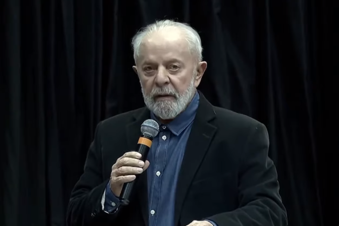 Lula agradeceu quem se dispôs a ajudar em meio à tragédia climática, "apesar da nojeira da fake news, do comportamento de uns vândalos que não fazem política"/foto: Reprodução/CanalGov Lula agradeceu quem se dispôs a ajudar em meio à tragédia climática, "apesar da nojeira da fake news, do comportamento de uns vândalos que não fazem política"/foto: Reprodução/CanalGov