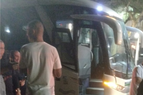 Ônibus onde ocorreu a tentativa de assalto/Crédito: Reprodução Ônibus onde ocorreu a tentativa de assalto/Crédito: Reprodução