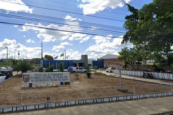 A denúncia foi registrada pela Delegacia de Limoeiro./Foto: Reprodução/ Google Street View A denúncia foi registrada pela Delegacia de Limoeiro./Foto: Reprodução/ Google Street View