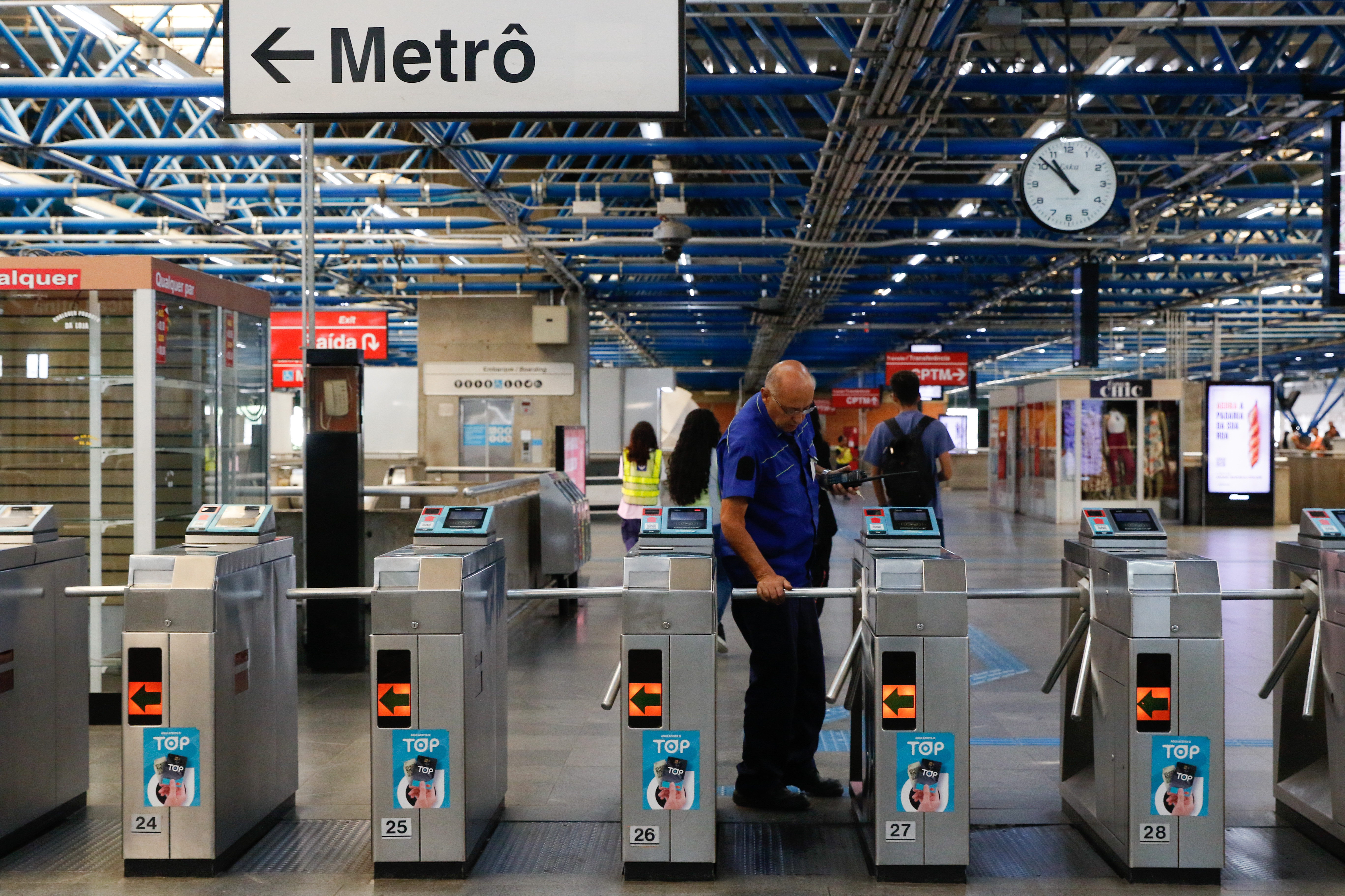 Pela rede administrada pelo Metrô, chegam a passar quatro milhões de passageiros diariamente/Fernando Frazão/Agência Brasil Pela rede administrada pelo Metrô, chegam a passar quatro milhões de passageiros diariamente/Fernando Frazão/Agência Brasil