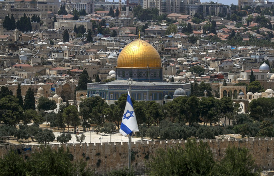 Segundo Israel, a AP violou a proibição que impuseram à televisão Al Jazeera/Foto: Ahmad Gharabli/AFP Segundo Israel, a AP violou a proibição que impuseram à televisão Al Jazeera/Foto: Ahmad Gharabli/AFP