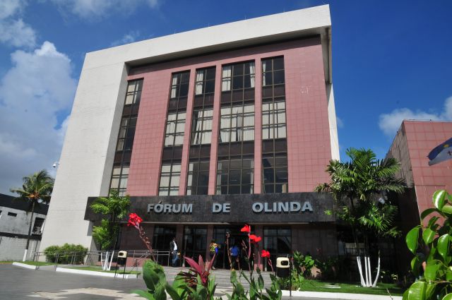 A prisão do suspeito foi convertida em preventiva após decisão em audiência de custódia, no Fórum de Olinda, no Grande Recife/Foto: Arquivo A prisão do suspeito foi convertida em preventiva após decisão em audiência de custódia, no Fórum de Olinda, no Grande Recife/Foto: Arquivo