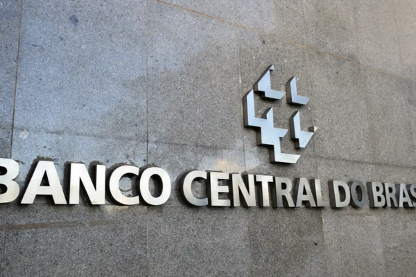 O dólar deve se manter em alta/Crédito: Marcello Casal Jr / Agência Brasil O dólar deve se manter em alta/Crédito: Marcello Casal Jr / Agência Brasil