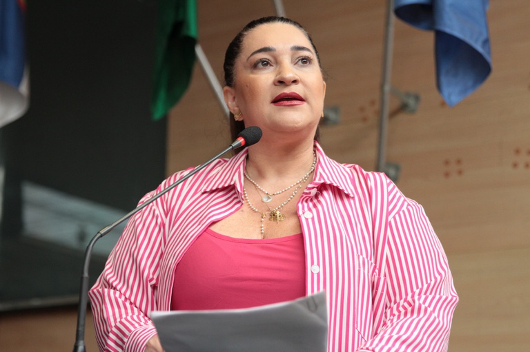 Vereadora Aline Mariano denunciou intimidações em tribuna da Câmara Municipal/Divulgação/Câmara Municipal do Recife