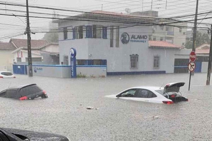 Equipes da Semob de João Pessoa estão em alerta total desde às 5h da manhã na cidade/Foto: Reprodução/Redes Sociais Equipes da Semob de João Pessoa estão em alerta total desde às 5h da manhã na cidade/Foto: Reprodução/Redes Sociais