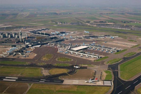 Acidente ocorreu no aeroporto de Schiphol, na Holanda/Crédito: Por Fyodor Borisov/Wikipedia/Reprodução Acidente ocorreu no aeroporto de Schiphol, na Holanda/Crédito: Por Fyodor Borisov/Wikipedia/Reprodução